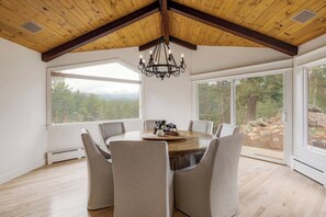 Dining - Large Evergreen Mountain Retreat (Evergreen)