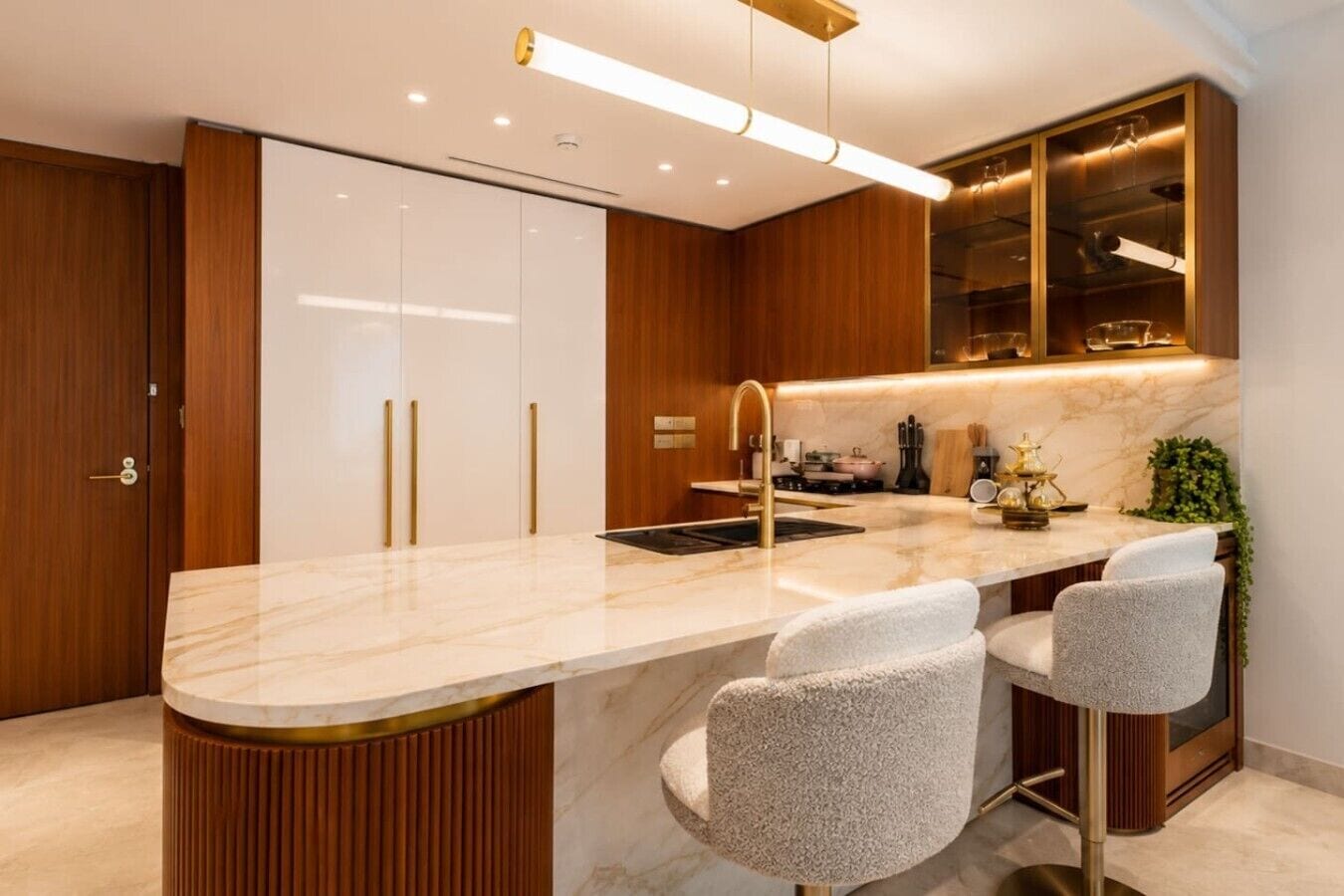 Luxury Apartment, 2 Bedrooms, Balcony, Beachside | Private kitchen
