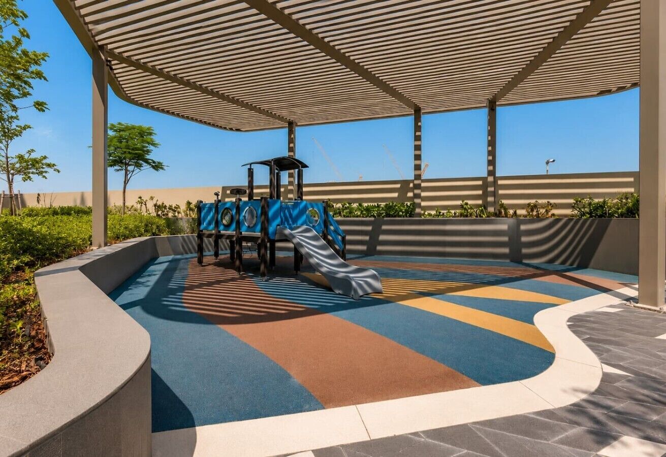 Luxury Apartment, 2 Bedrooms, Balcony, Beachside | Outdoor dining