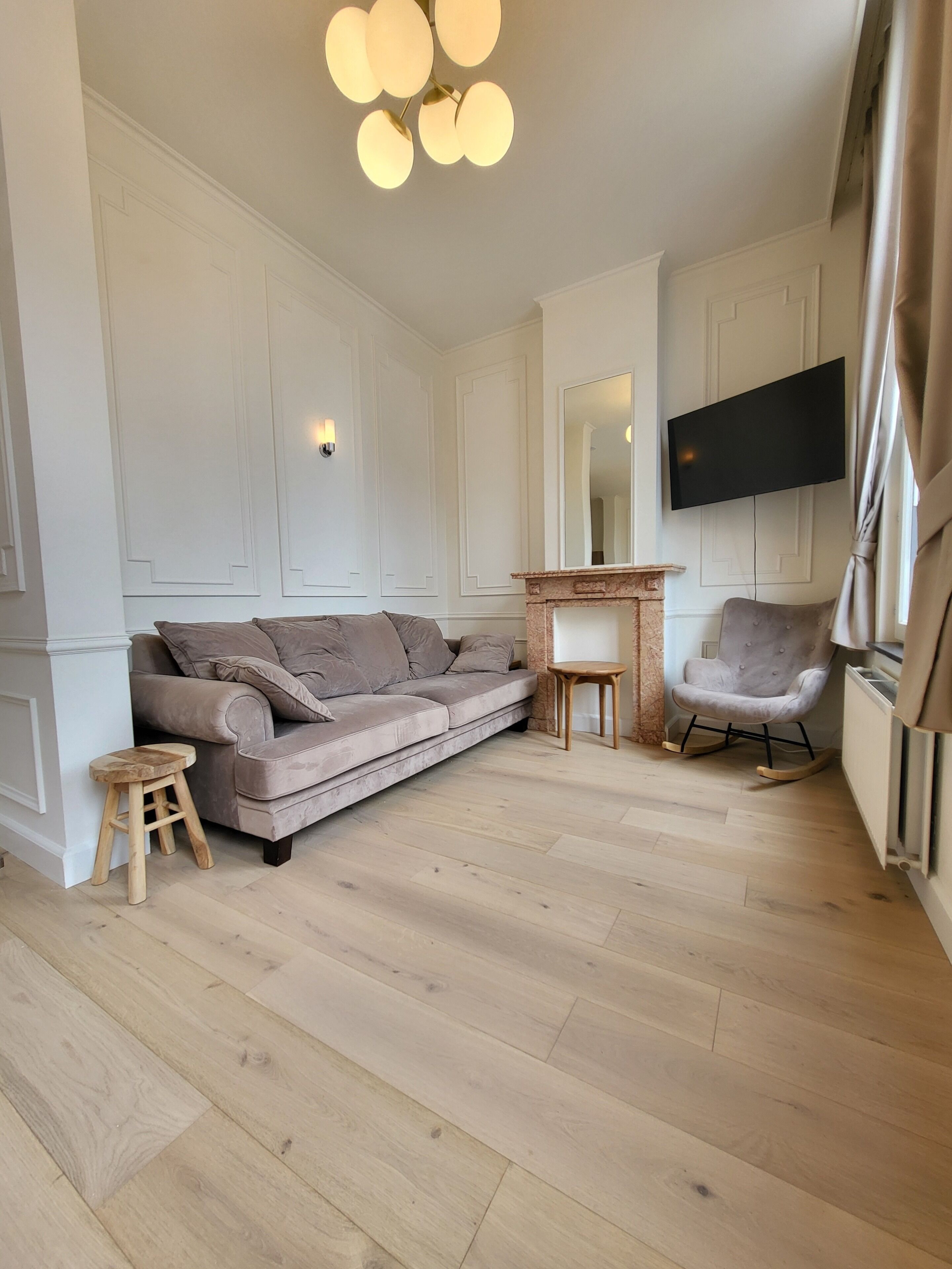 Private Jacuzzi, Rooftop, Spacious 3-bedroom Home - Ghent (Belgium)