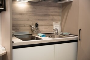 Private kitchen - Vrbo Property (Verona)