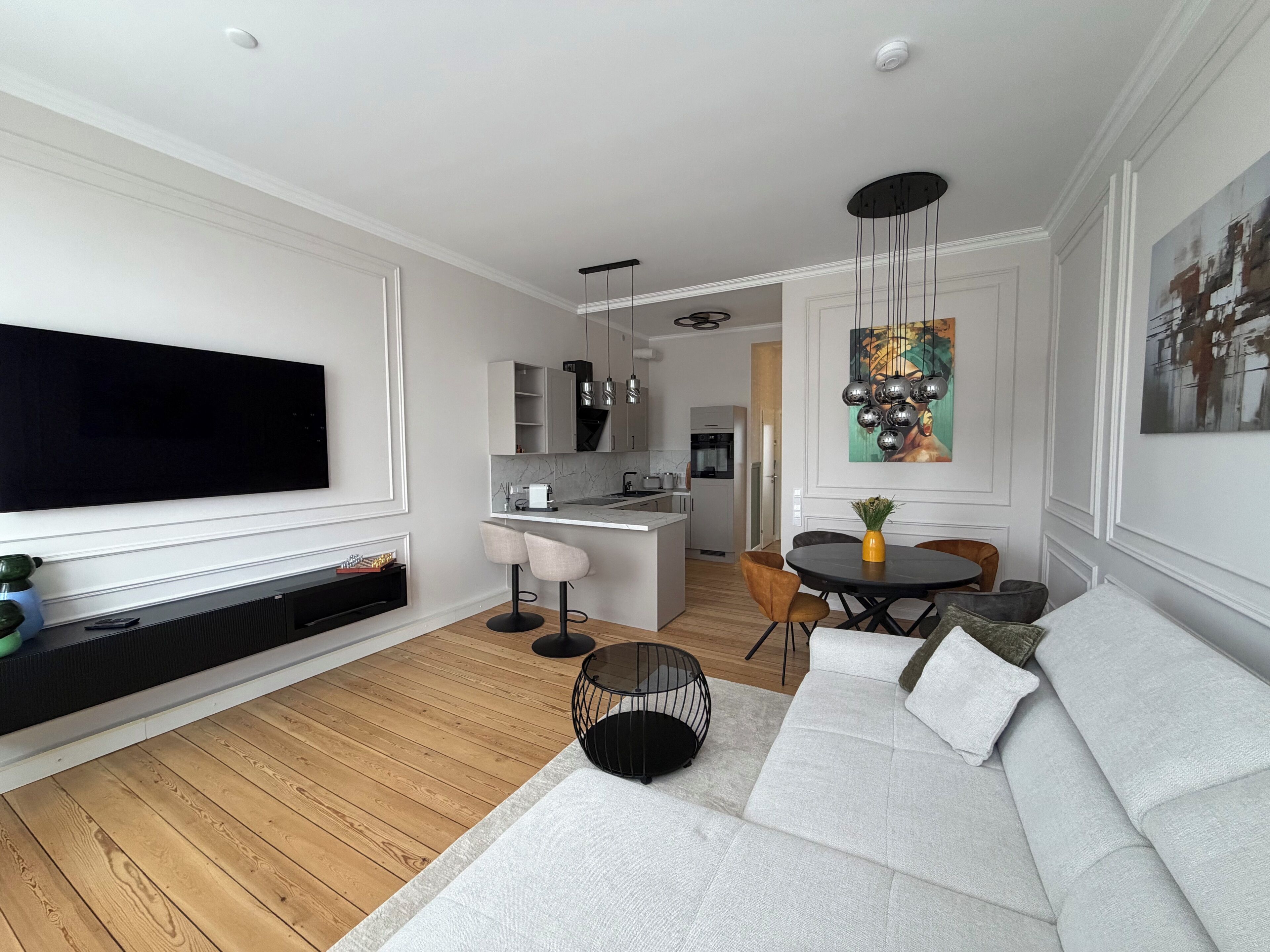 Smart TV, fireplace, books
