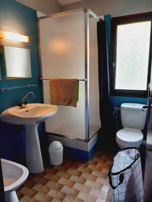 Unclassified image, 5 of 32, button - Vrbo Property (Laroque-des-Albères)