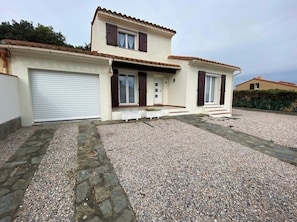 Exterior detail - Charming family home with a private pool (Laroque-des-Albères)