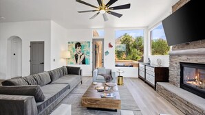 TV, fireplace - Goodrow Wellness Getaway (Sedona)