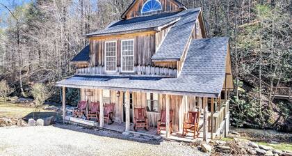 Renovated General Store w/Waterfall & Mini Golf