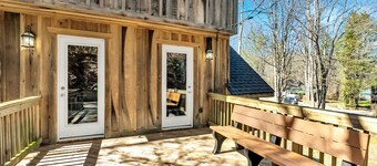 Renovated General Store w/Waterfall & Mini Golf