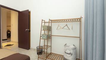 2 bedrooms, iron/ironing board, WiFi, bed sheets