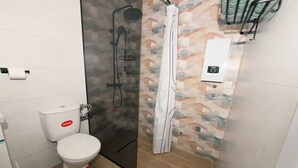 Bathroom - Lujza 1-BDR cozy APT, free parking, near the lake (Ohrid)