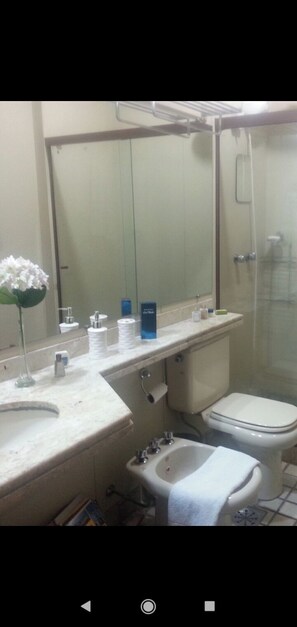 Bathroom - Vrbo Property (Belo Horizonte)