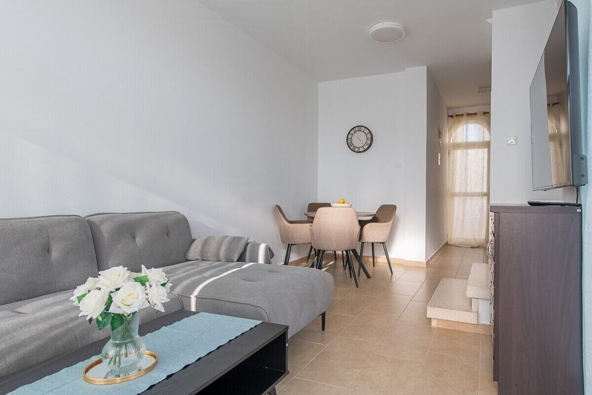 Relax in style!  A cozy, spacious open plan space perfect for winding down after a day of exploring. Sink into our comfy sofas, enjoy a movie night, or simply unwind with a glass of wine.