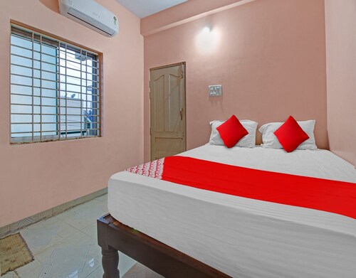Classic New Mayuri Lodge