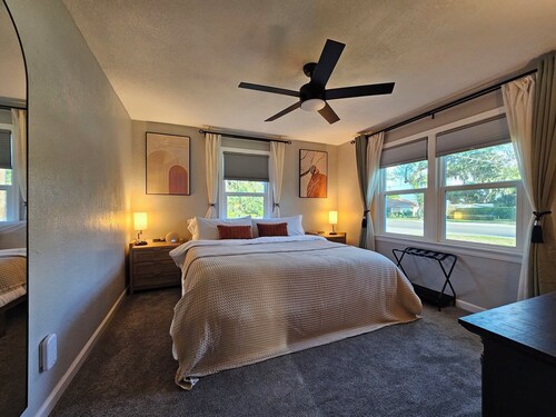 Fully Furnished 3BR Lake Hollingsworth Home