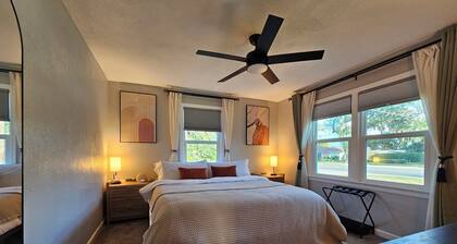 Fully Furnished 3BR Lake Hollingsworth Home
