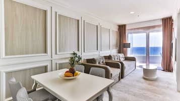 Panoramic Apartment, Sea View | Dining