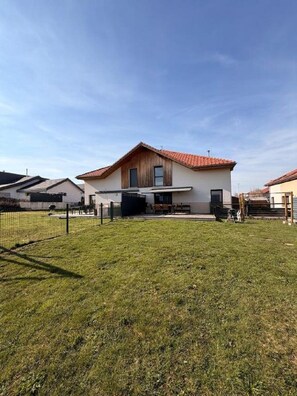 Unclassified image, 3 of 58, button - Vrbo Property (Bulle)