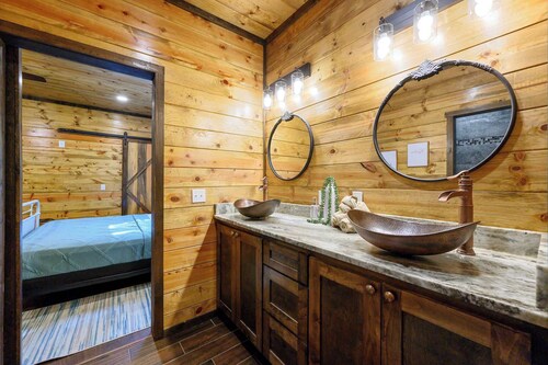Sweet Magnolia - 3BR Cozy Cabin