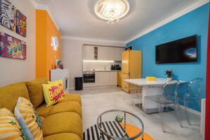 Smart TV - NEW! Pink Lipstick Lounge Design look/Hotel feel (Sofia)