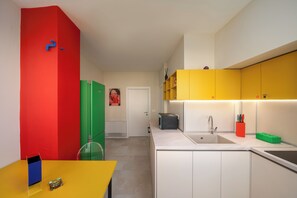 Private kitchen - THE GREEN POP I Design look I Hotel feel I Sofia top downtown (Sofia)