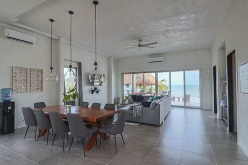 Luxury Beach Front Villa w best pier, infinity pool, and private chef!