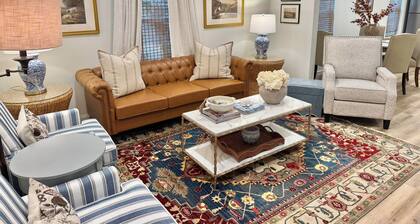 The Sunday House- charming 3 bedroom house just 3 miles to University of Alabama