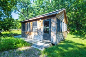 Unclassified image, 3 of 60, button - 3-acre farmhouse retreat, pool & hot tub in Saywer (Sawyer)