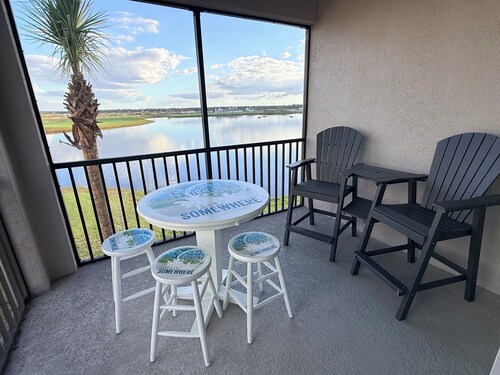 CALUSA GOLF & COUNTRY CLUB RETREAT/LAKE & AQUA RANGE VIEWS + OPTIONAL GOLF