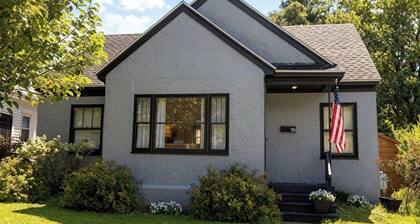 Welcome to Abreu,adorable Cape Cod-style home situated in the heart of Watertown