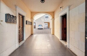 Condo Cao cấp, nhiều giường, bếp, quang cảnh thành phố | Nội thất