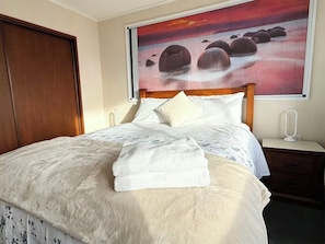 3 quartos, Wi-Fi de cortesia, roupa de cama