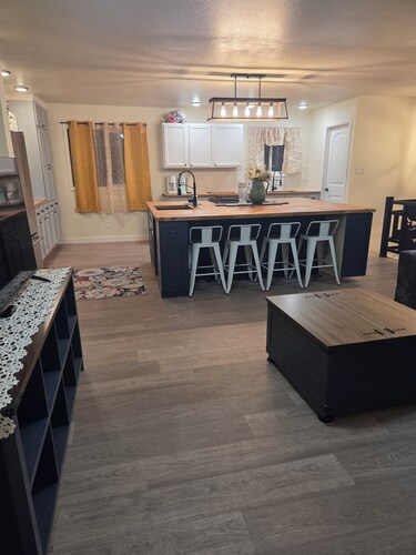 The Gathering Place | Spacious 7BR Lander Home for Families & Groups