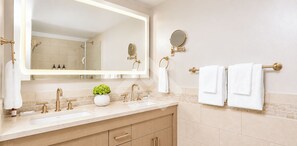 Bathroom - Beachfront Marriott Crystal Shores Resort + Resort Amenities Included (Marco Island)