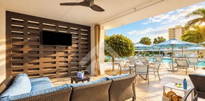Outdoor dining - Beachfront Marriott Crystal Shores Resort + Resort Amenities Included (Marco Island)