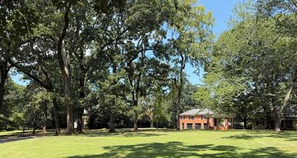 A fully furnished studio apartment with private setting minutes from downtown.