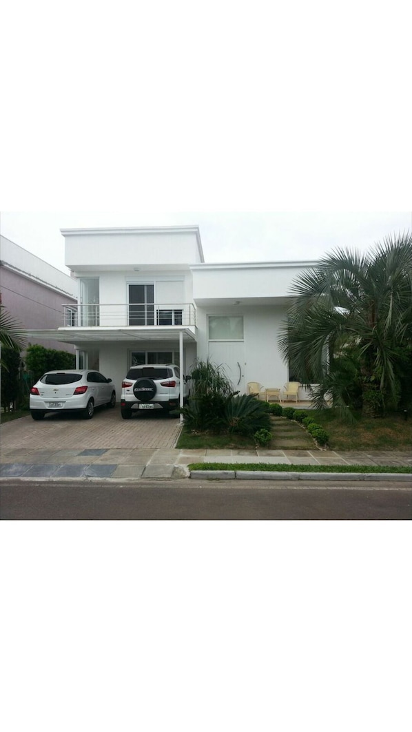Unclassified image, 1 of 20, button - Vrbo Property (Xangri-lá)