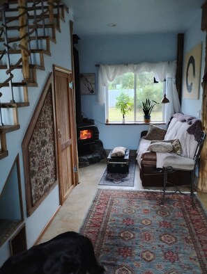 Unclassified image, 4 of 12, button - Serene 1-bedroom towerhome in Port Angeles with stunning views (Port Angeles)