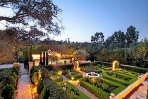 Property grounds - Phenomenal Private Estate with pool and spa in San Juan Capistrano.4-bed, 6 bath (San Juan Capistrano)