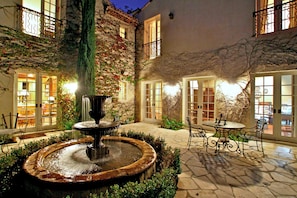 Outdoor dining - Phenomenal Private Estate with pool and spa in San Juan Capistrano.4-bed, 6 bath (San Juan Capistrano)