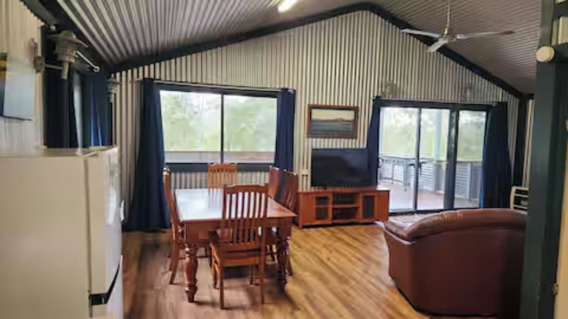 2BR River Cottage | Living area