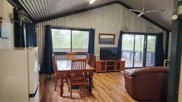 2BR River Cottage | Living area