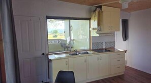 Westview Studio Cabin | Private kitchen