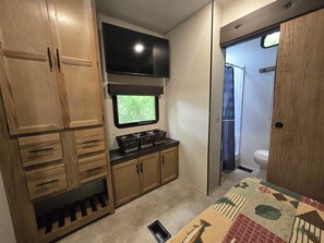 Room - Suite Escape with AC on the Lake (Nevis)
