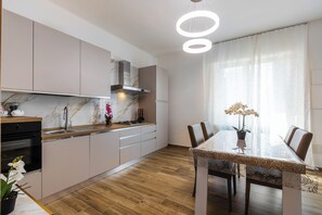 Unclassified image, 4 of 9, button - Vrbo Property (Verona)