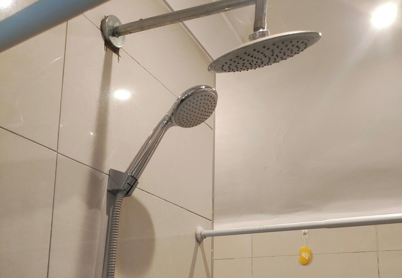 Shower, towels