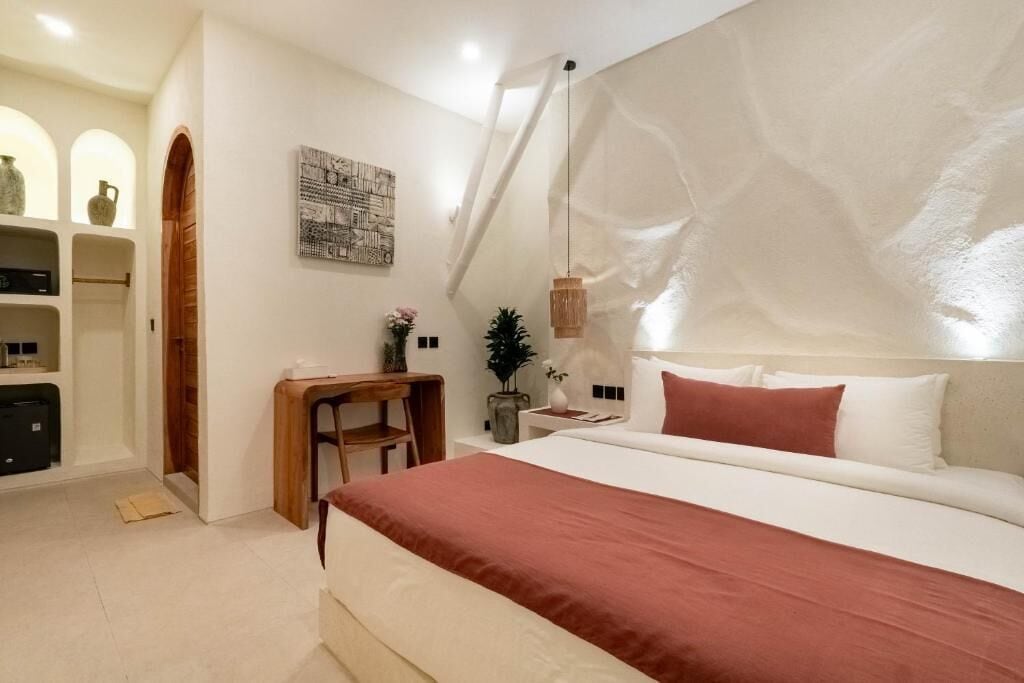 Standard Double Room, Balcony, Partial Sea View