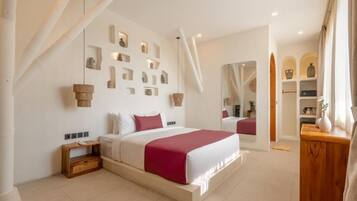 Chambre Double, balcon, vue partielle sur l'océan | Rideaux occultants, Wi-Fi gratuit