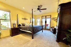 Room - Sedona Luxury 5-Bedrm Oasis, Pool-Spa, Yoga, Views (Sedona)