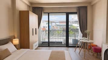 Superior Double Room, Balcony, City View | Hypo-allergenic bedding, down duvets, soundproofing, free WiFi