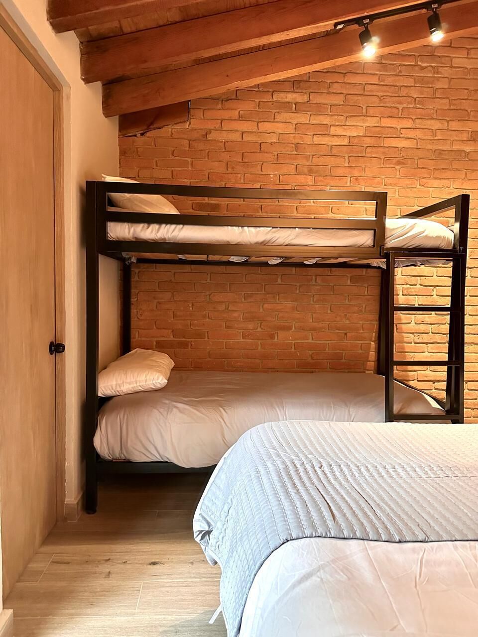 Casa Chimeneas: Perfect For Familiesjust 10 Minutes From Downtown Avándaro! - Valle de Bravo