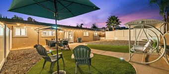 Spacious Yard, 6 Parking, King Beds, Ranch-Style